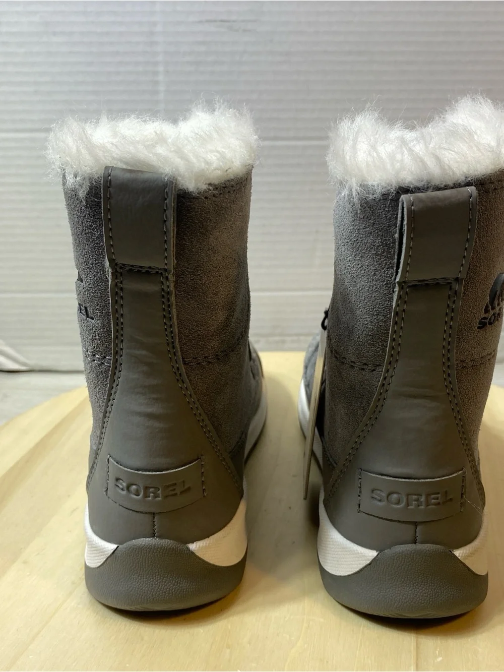 SOREL Youth Waterproof Insulated Snow Boots Grey Pink Size US 2 NEW